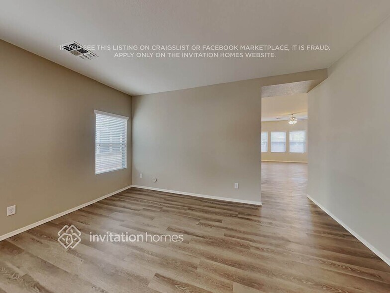 Building Photo - 11154 W Pierce St