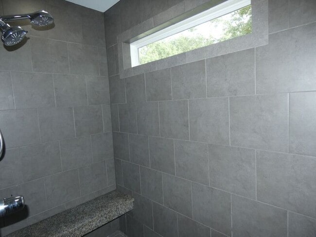 Building Photo - 2016 Salamanca St