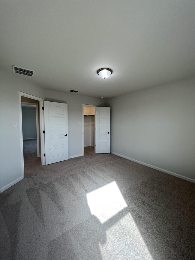 Building Photo - 16630 Daylight Ln