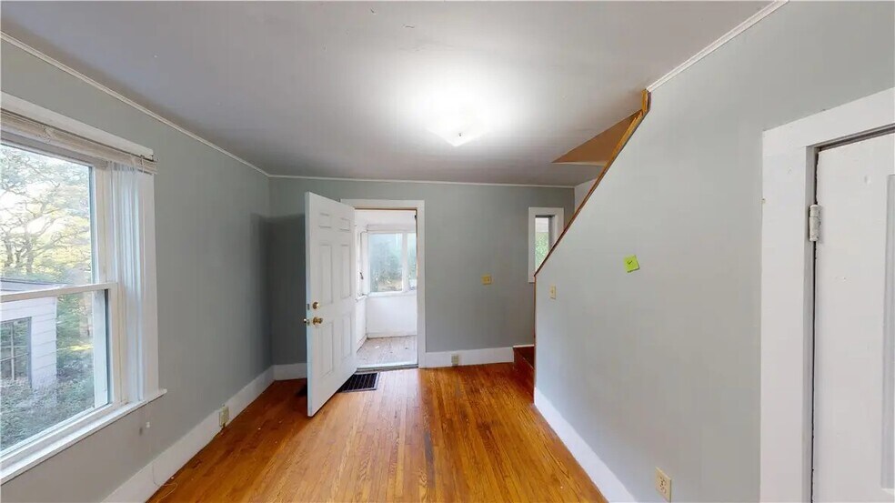 Building Photo - 317 Hillview Pl