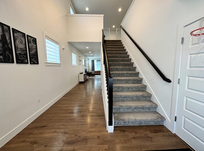 Building Photo - 22939 SE Cherry St