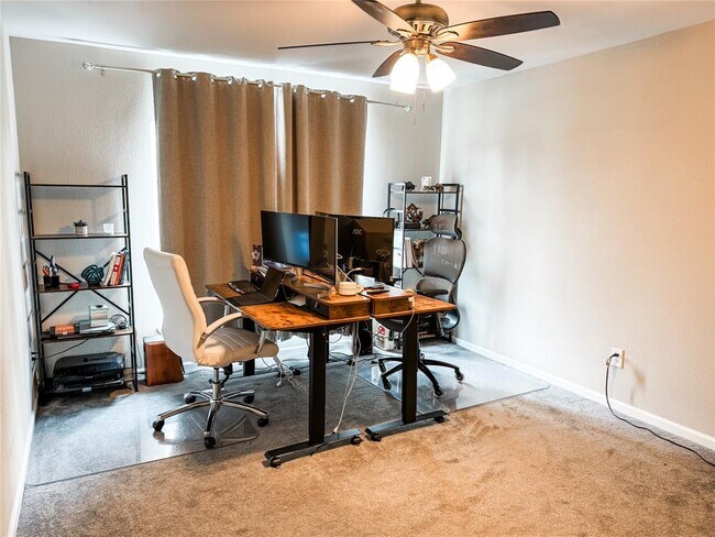 Building Photo - 4054 Northern Spruce Dr