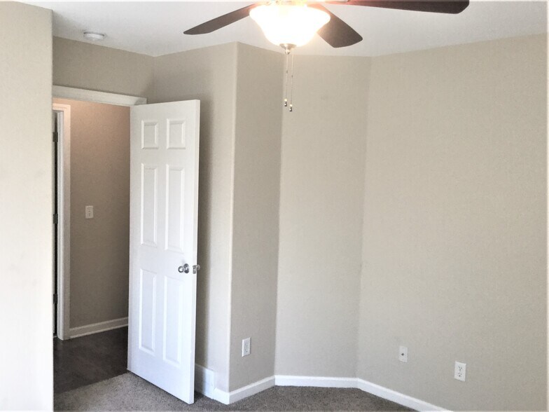 Building Photo - 2922 Swan Point Ct