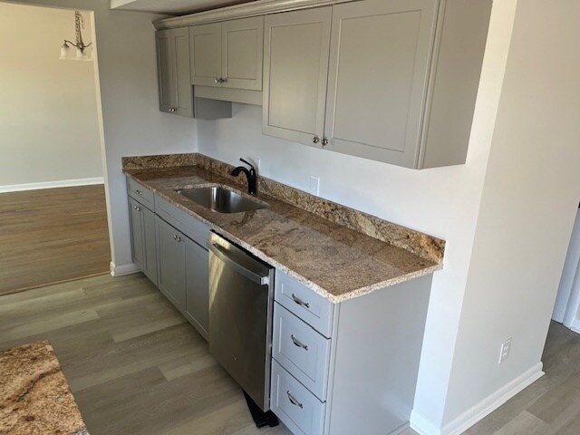 Kitchen - 5918 Woodside Ave