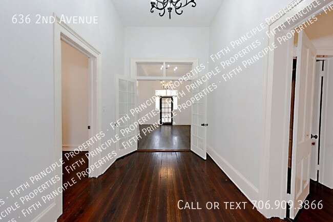 Building Photo - 636 2nd Ave