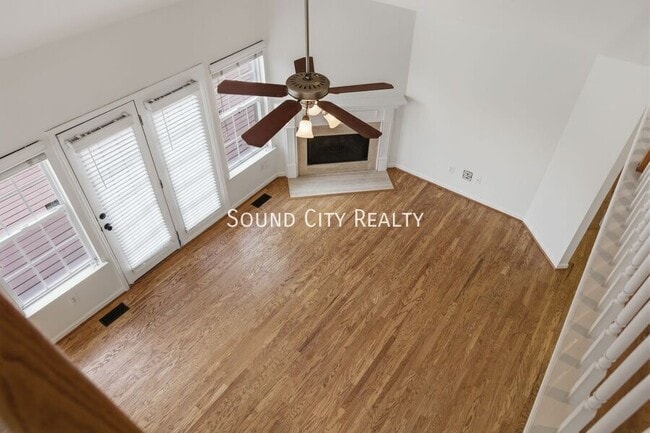 Building Photo - 5112 Bay Overlook Dr