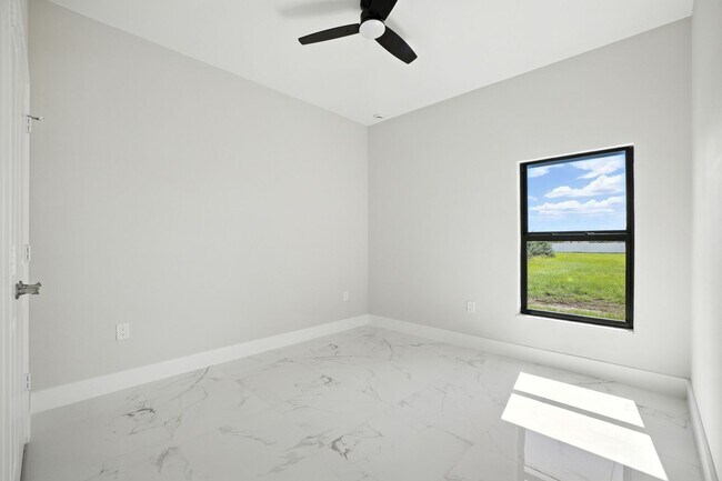 Building Photo - 2838 Tropicana Parkway W