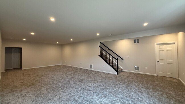 Building Photo - Spotsy Courthouse - Large Ranch Home