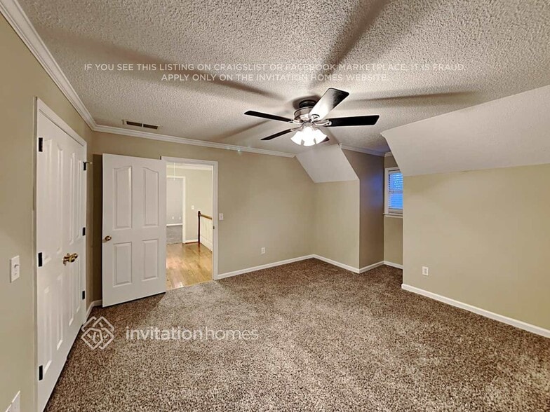 Building Photo - 4881 Tree Tops Dr