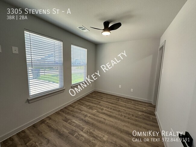 Building Photo - 3305 Stevens St