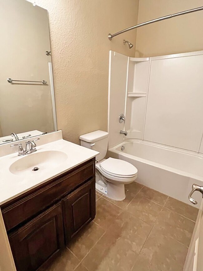 Building Photo - Great 3 Bdrm 2 Bath Home w Study in Argyle Tx