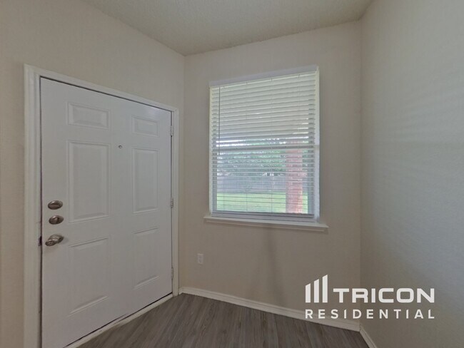 Building Photo - 6300 Downeast Dr