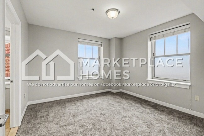 Building Photo - 525 W Lafayette Blvd