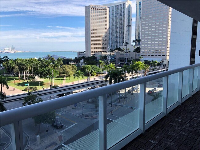Building Photo - 50 Biscayne Blvd