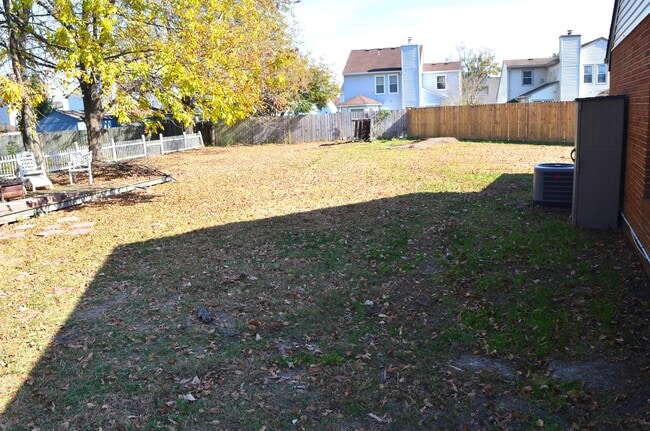 Building Photo - 1504 Glenmont Ct