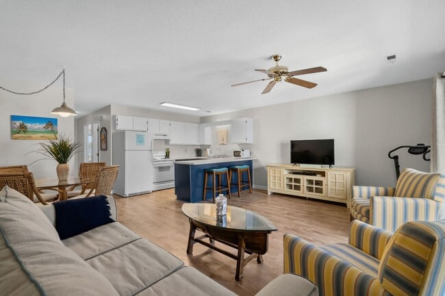 Primary Photo - ***Seasonal rental with all utilities avai...