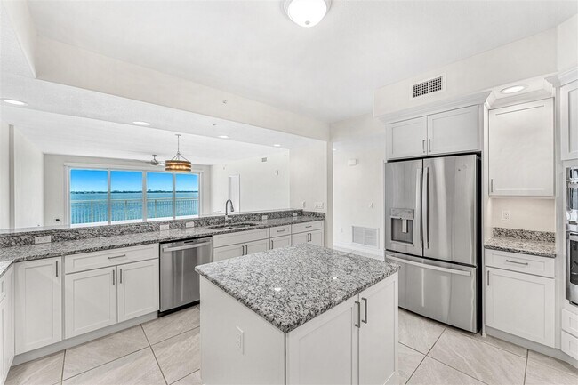 Building Photo - 1435 S Harbor City Blvd