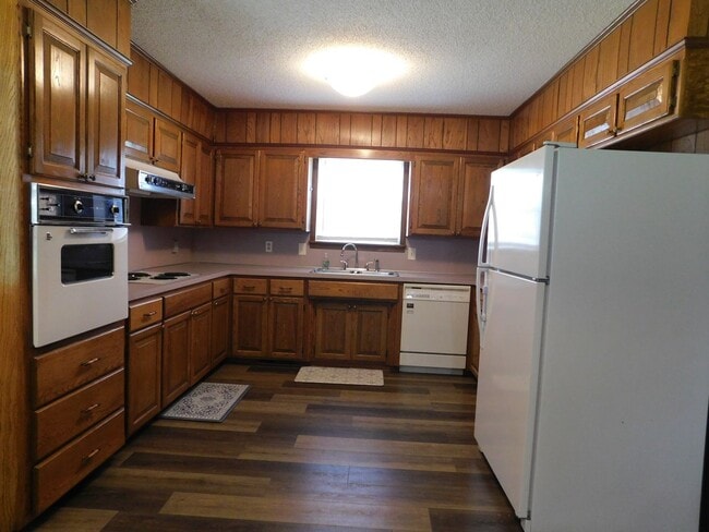 Building Photo - 4 bedroom house Fort Smith