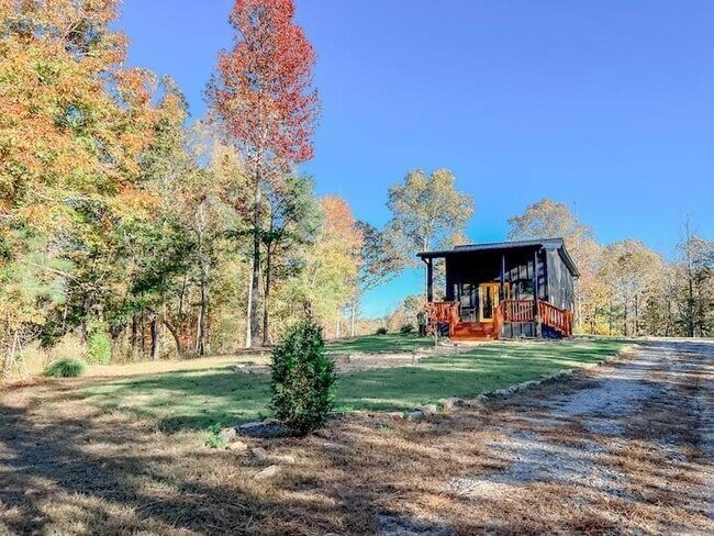 Building Photo - 300 Burbano Creekside Lndg