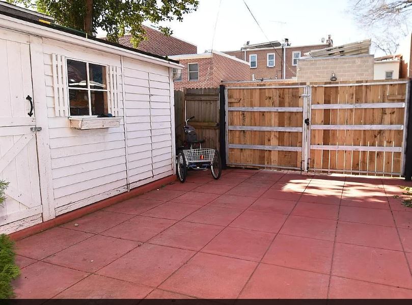 Parking Sopt - 751 10th St SE