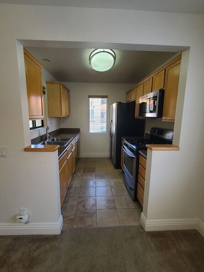 Building Photo - Spacious 2Bd Condo in Mira Mesa with Private Balcony & In-Unit Laundry!