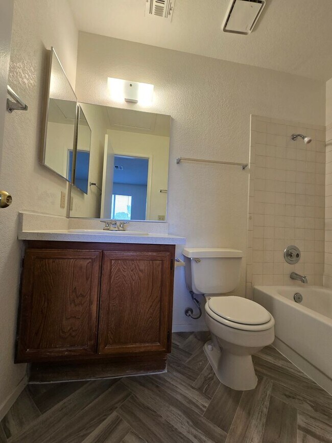 Building Photo - A Nicely Remodeled 2 Bedroom upstairs unit...