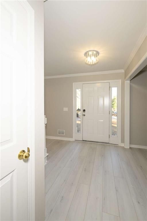 Building Photo - 151 N Lakeside Dr NW