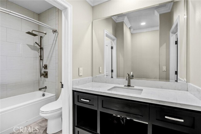 Building Photo - 3329 E Virginia Ave