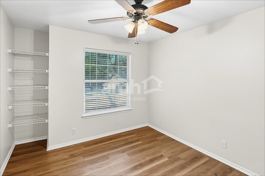 Building Photo - 3552 Peachtree Ln