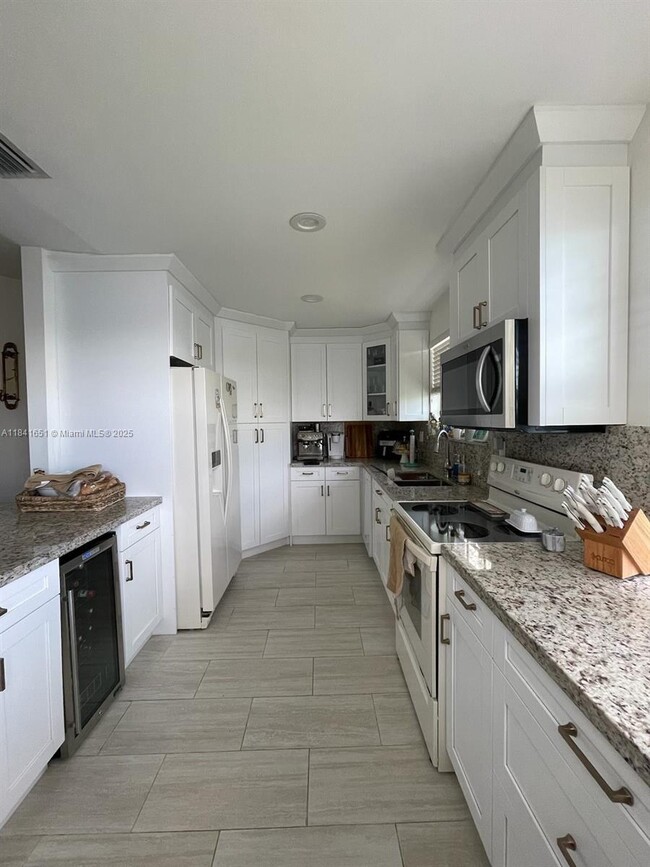 Building Photo - 14725 Balgowan Rd
