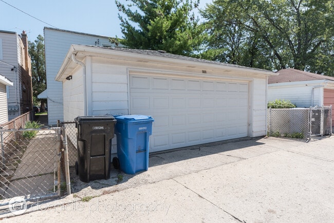 Building Photo - 4906 N Marmora Ave