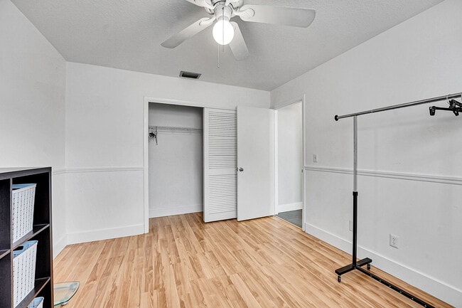 Building Photo - 4360 Elm Ave