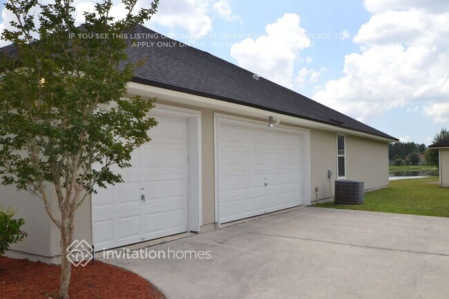Building Photo - 11121 Apple Blossom Trail W