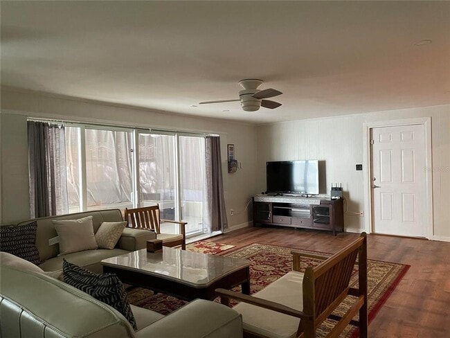 Building Photo - 8303 Lopez Dr