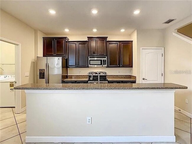 Building Photo - 14843 Driftwater Dr