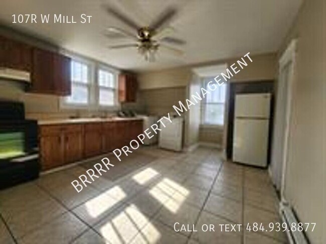 Building Photo - 107R W Mill St-