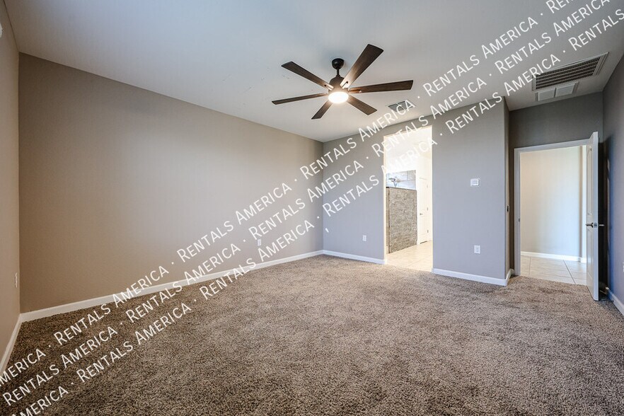 Building Photo - 29539 W Whitton Ave