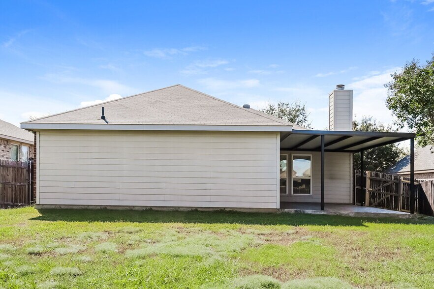Building Photo - 1109 Hidden Meadow Dr