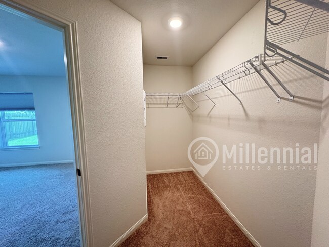 Building Photo - 24009 Wilde Dr