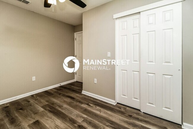 Building Photo - 3 Bedroom Pet-Friendly Home in St. Cloud, FL with Main Street Renewal