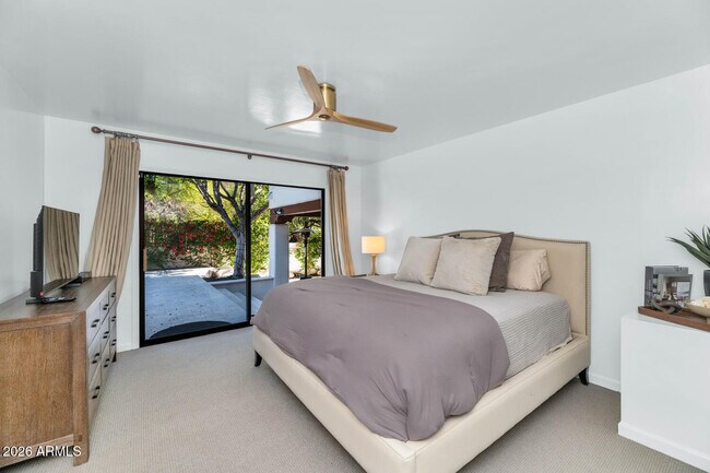 Building Photo - 6198 N 28th Pl