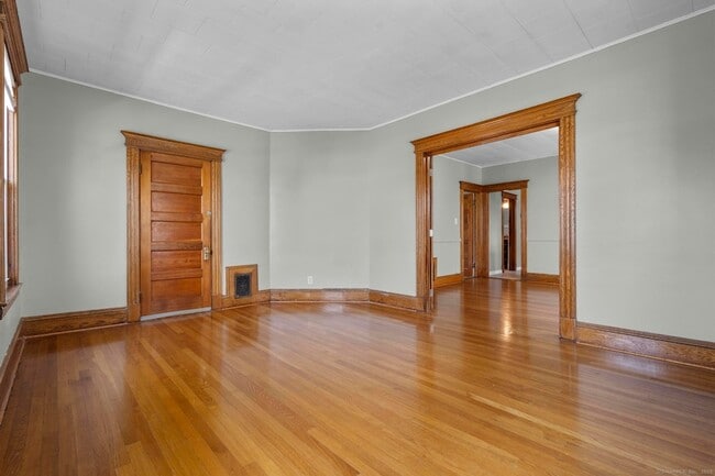 Building Photo - 47 South St