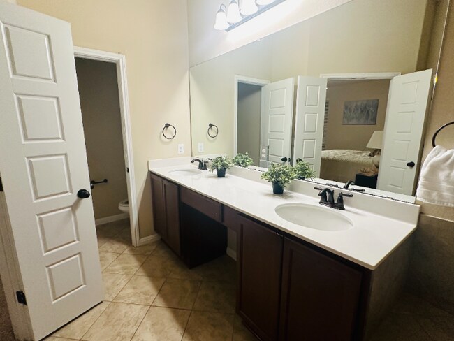 Building Photo - 16200 Cantania Cove