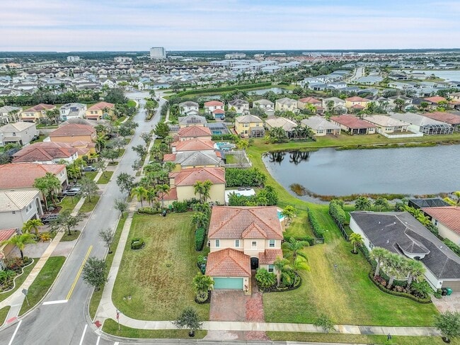 Building Photo - 11240 SW Wyndham Way