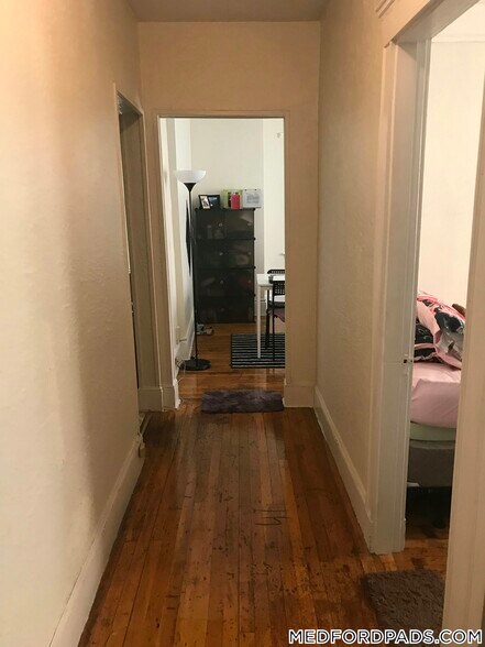 Building Photo - 53 Fellsway W