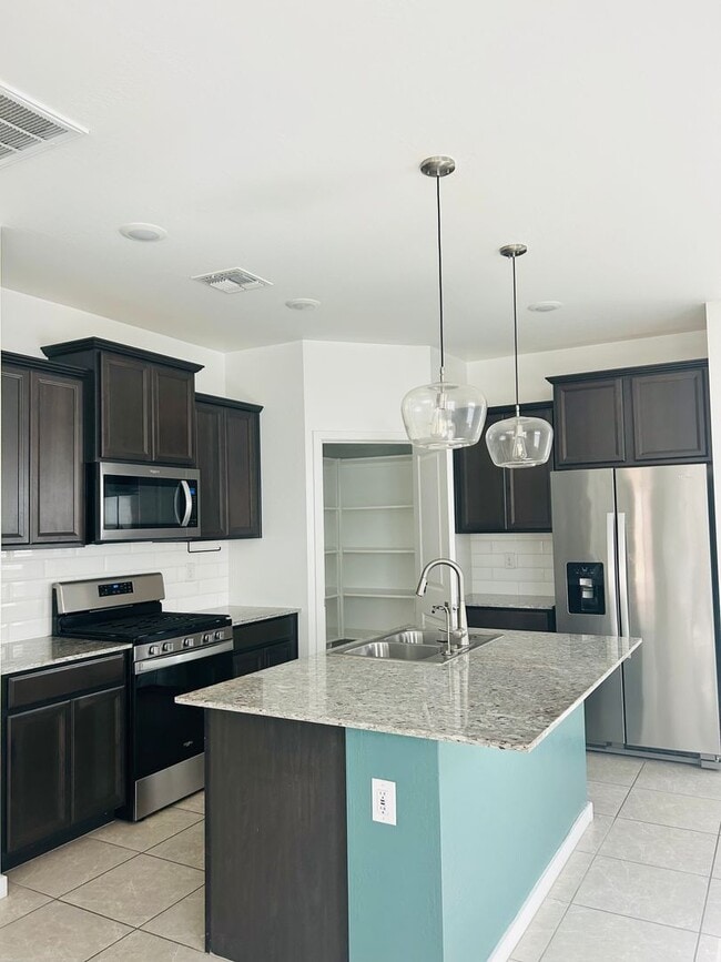 Building Photo - Move-In Ready Surprise Home – Military Dis...