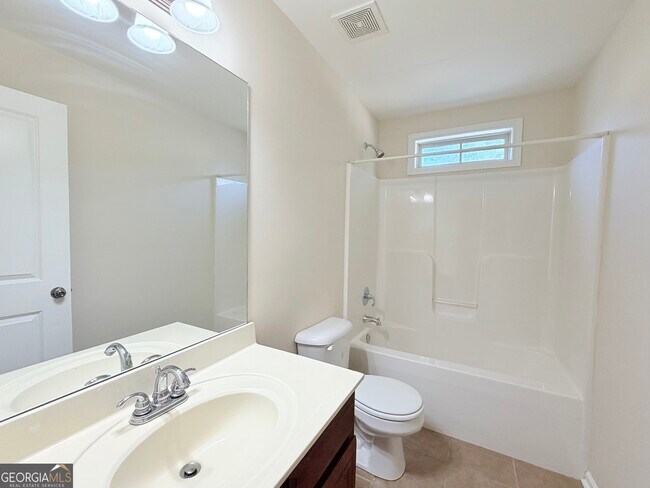 Building Photo - 260 Ascott Ln