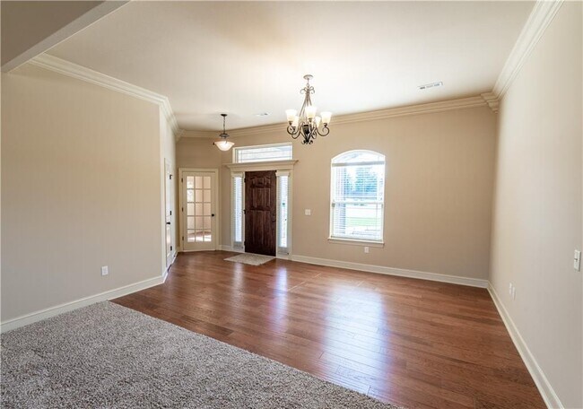 Building Photo - 5702 S 66th St