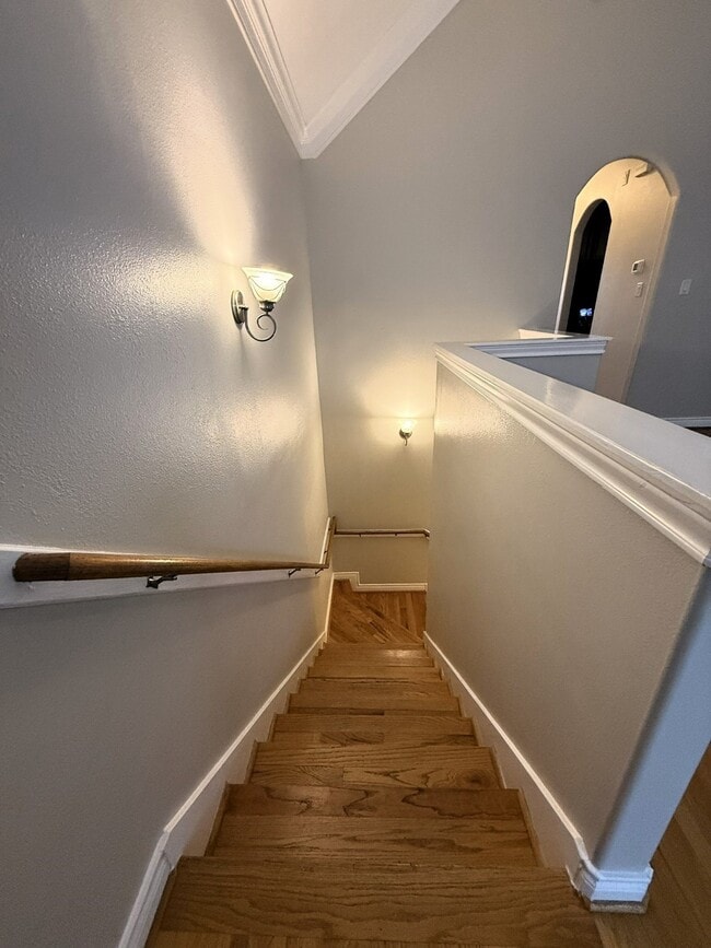 Building Photo - 2939 Clinton Dr