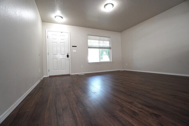 Building Photo - 2934 NW 11th Ave